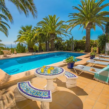 Villa Adelfa By Abahana Villas