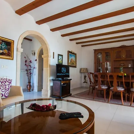 Villa Adelfa By Abahana Villas